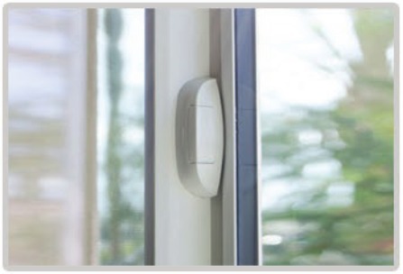 Autolock window system hardware